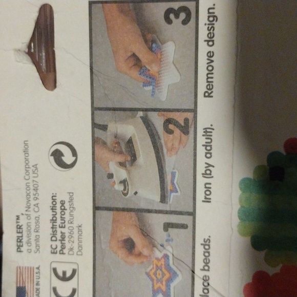 Craft for kids 8 Pegboards and package of Beads NIP - Picture 4 of 5